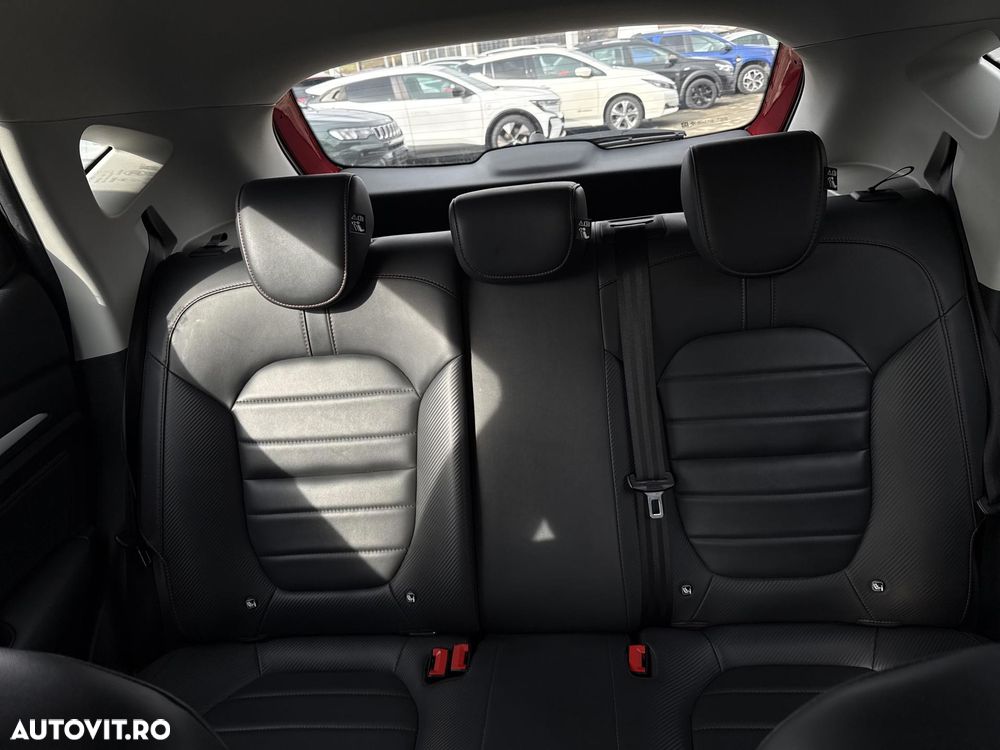 MG ZS 1.5 GSL 5MT Exclusive - 24