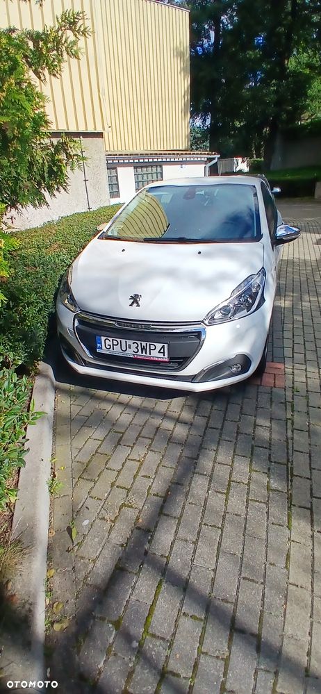 Peugeot 208 1.2 PureTech GPF Signature S&S EAT6 - 1