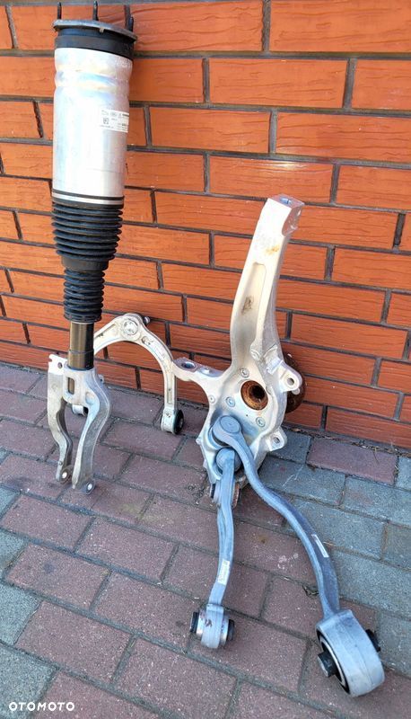 LAND ROVER DEFENDER ZWROTNICA WAHACZ AMORTYZATOR L8B2-3K186 L8B2-3084-AA - 1