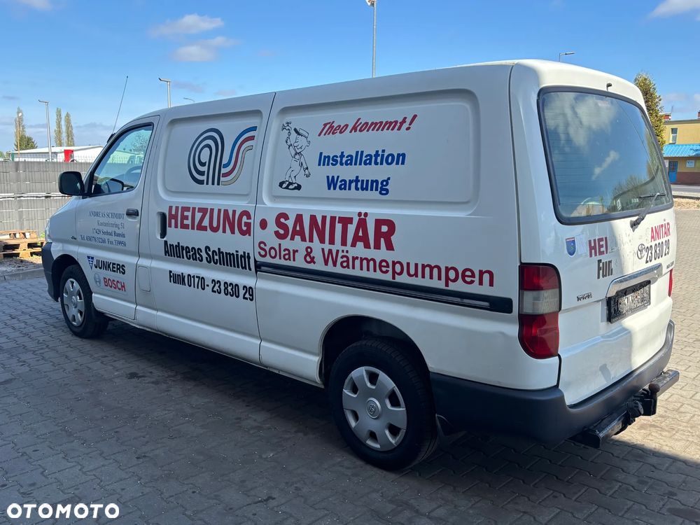 Toyota HIACE - 3