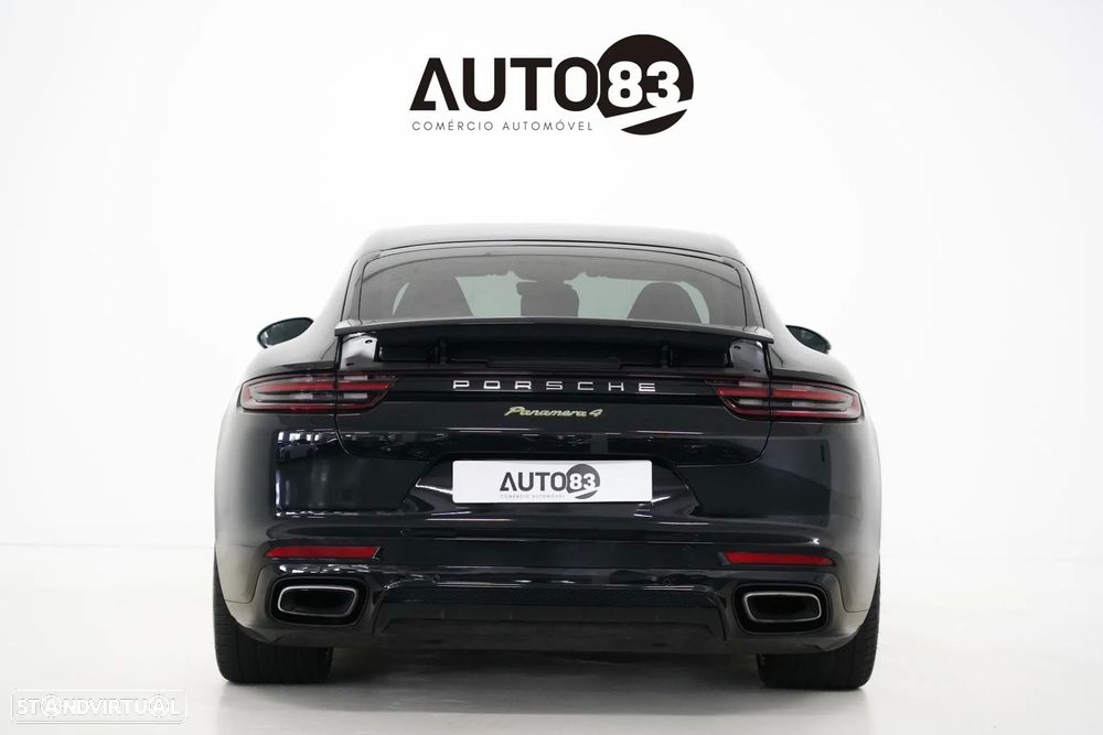 Porsche Panamera 4 E-Hybrid - 4