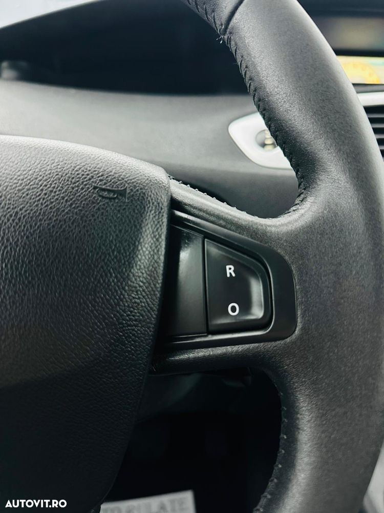 Renault Grand Scenic dCi 110 FAP Dynamique - 29