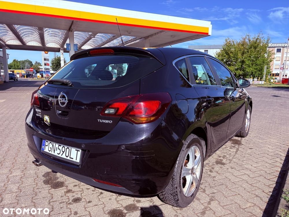 Opel Astra 1.4 T Cosmo - 4