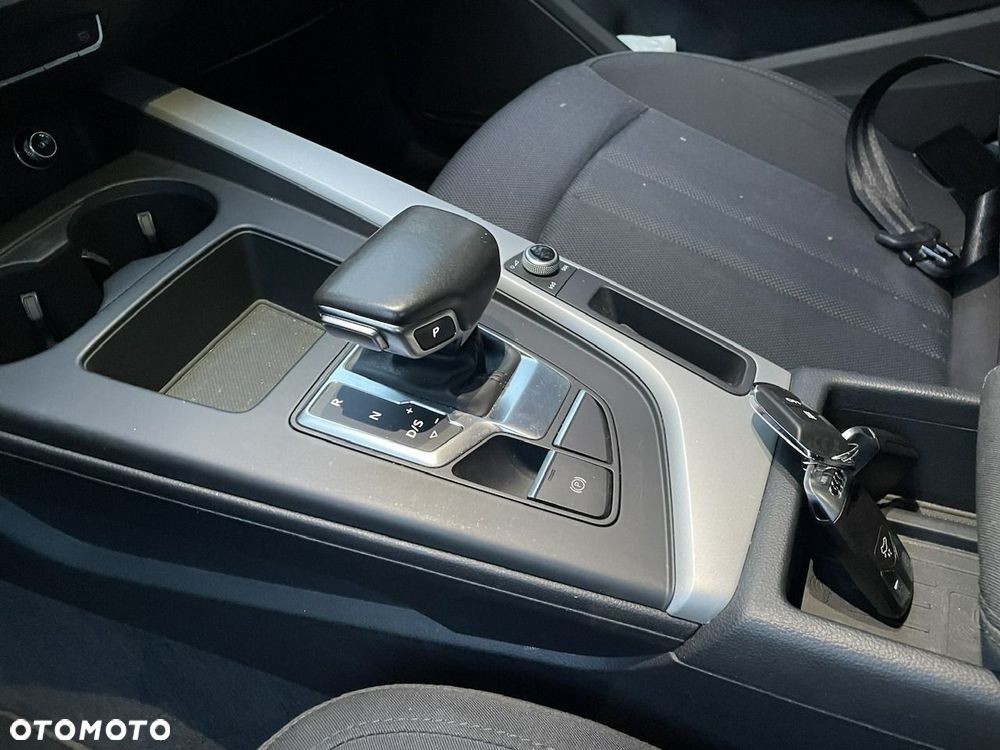 Audi A4 Avant 35 TDI S tronic - 14