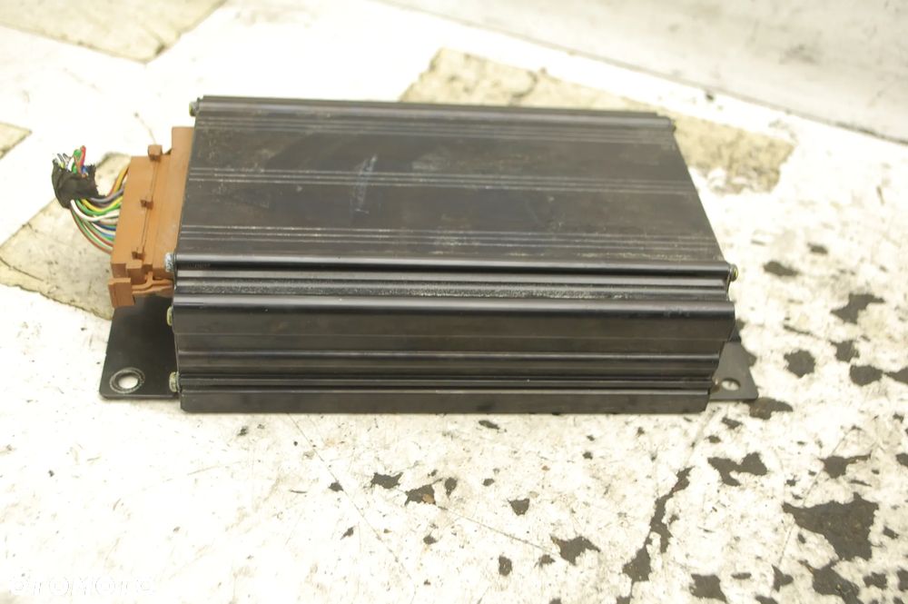 WZMACNIACZ BOSE AUDI A6 C5 - 2