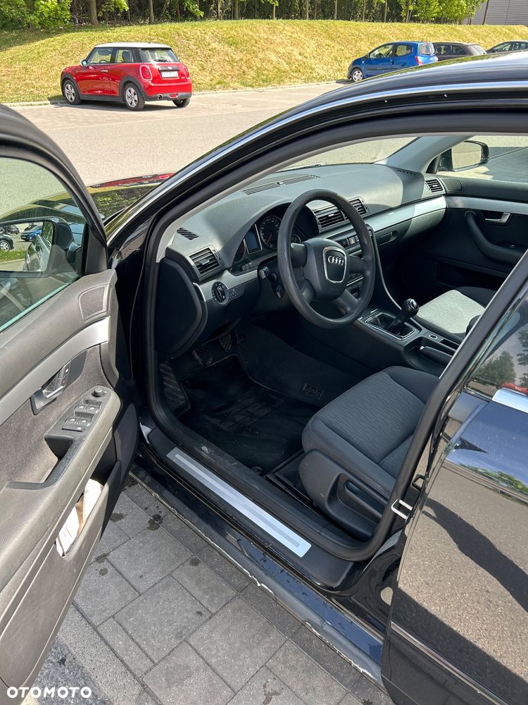 Audi A4 Limousine - 5