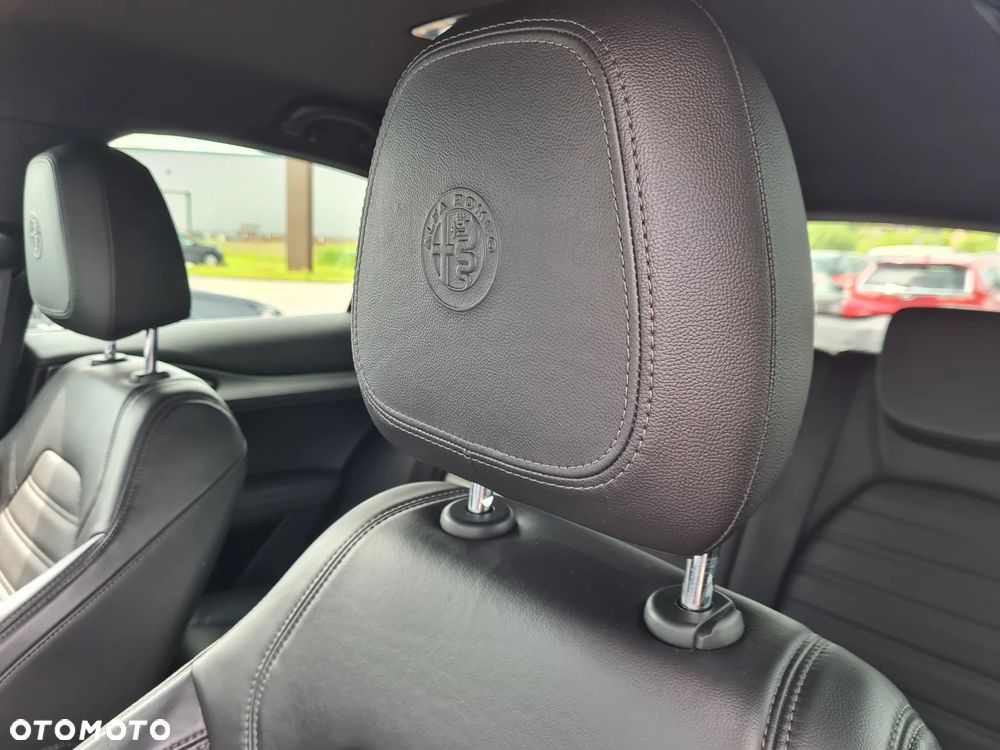 Alfa Romeo Stelvio 2.0 Turbo B-Tech Edition Q4 - 13