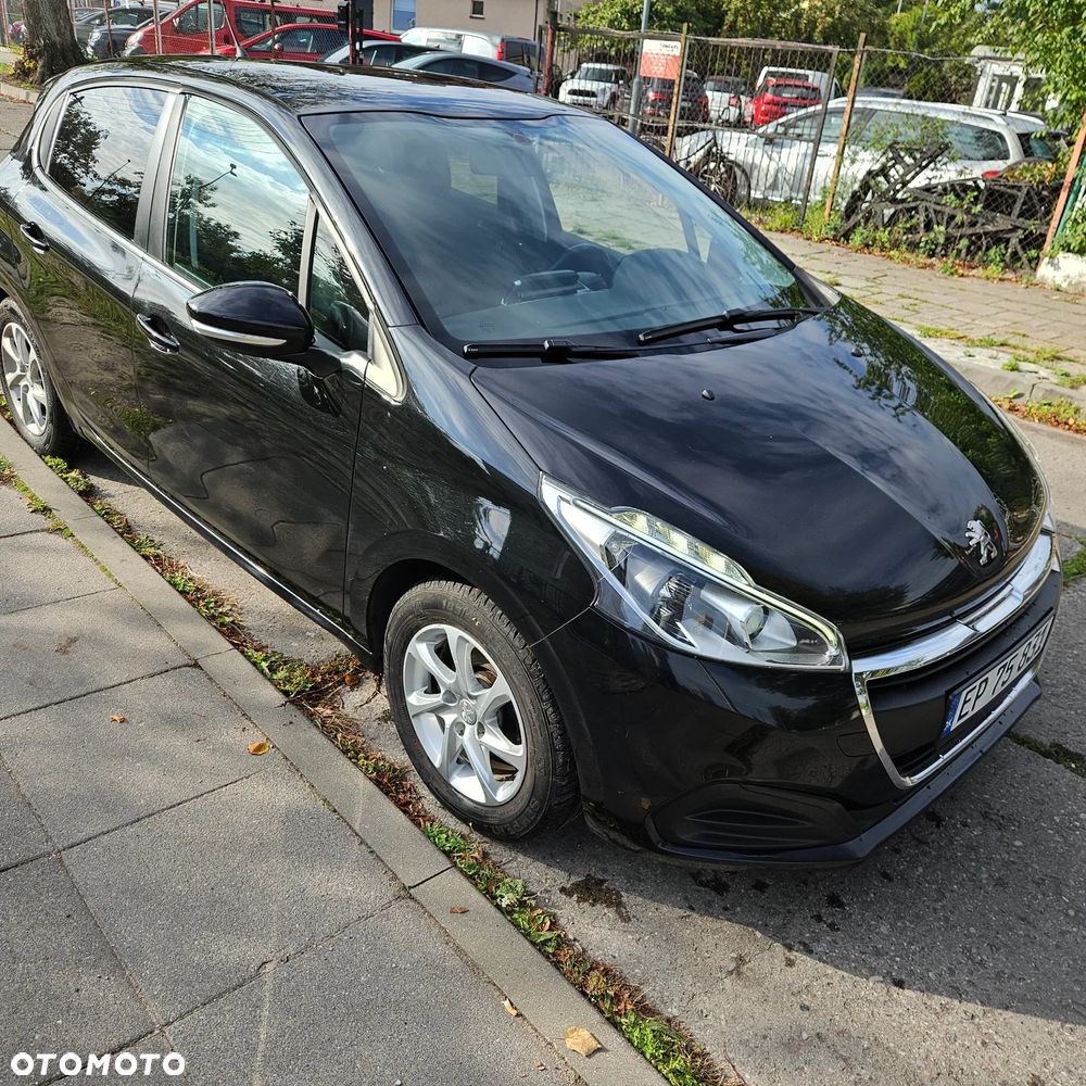 Peugeot 208 - 11