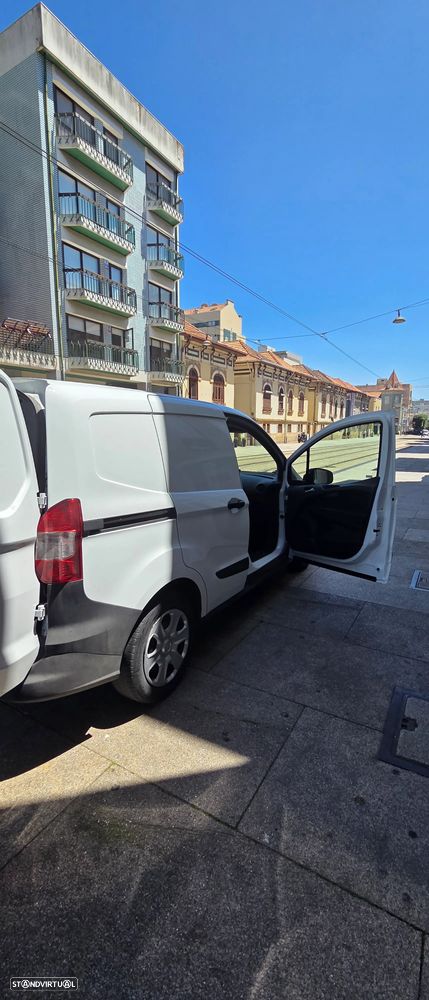 Ford Courier - 7
