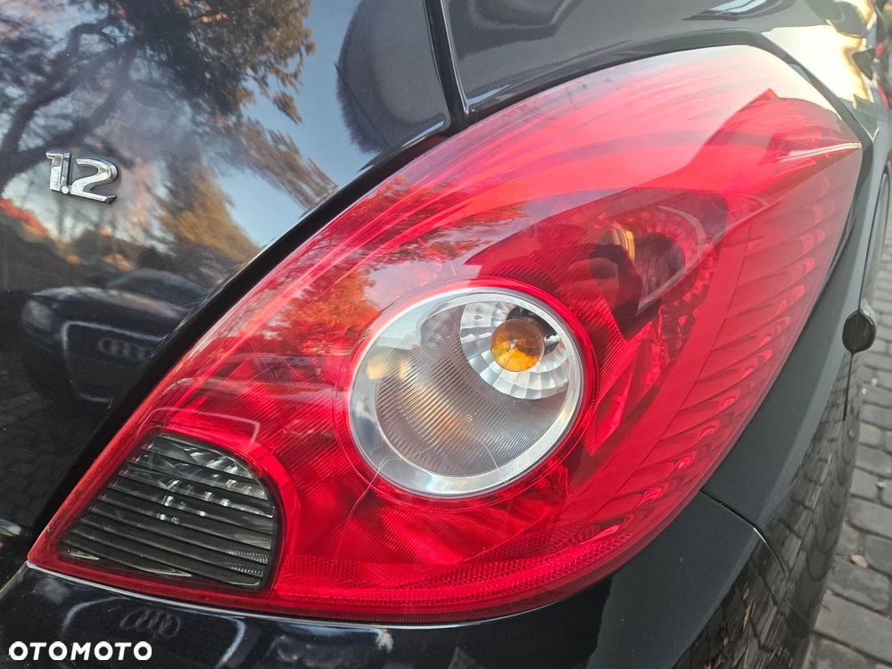 Opel Corsa D  lampa tył tylna prawa lewa  3D - 1
