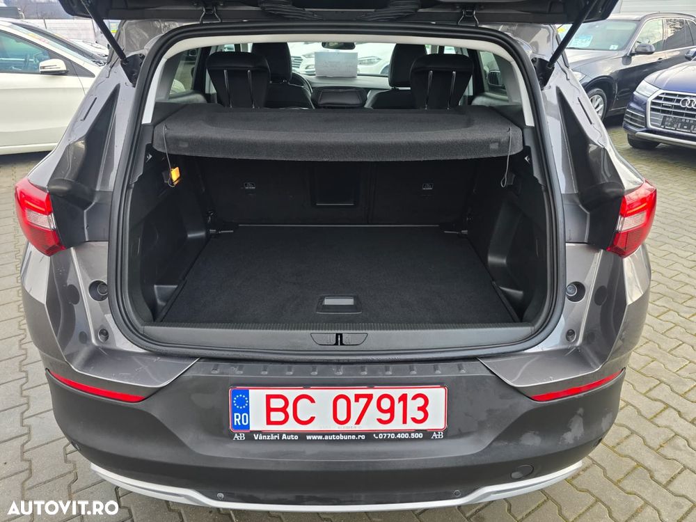 Opel Grandland X 1.2 Turbo START/STOP Business Edition - 12
