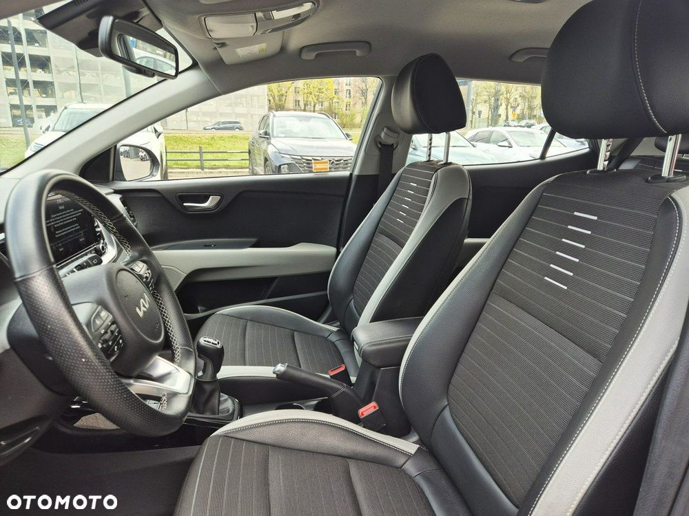 Kia Stonic 1.0 T-GDI L - 11