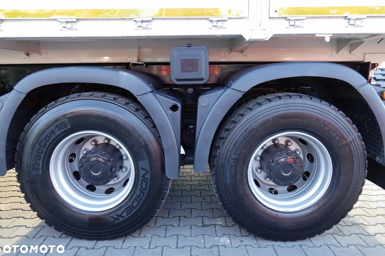 MAN TGS 33.360 / 6x4 / WYWROTKA TYLNOZSYPOWA 5,8 M + HDS HIAB XS 122 / STEROWANIE RADIOWE / HDS ZA KABINĄ / EURO 5 / MANUAL - 24