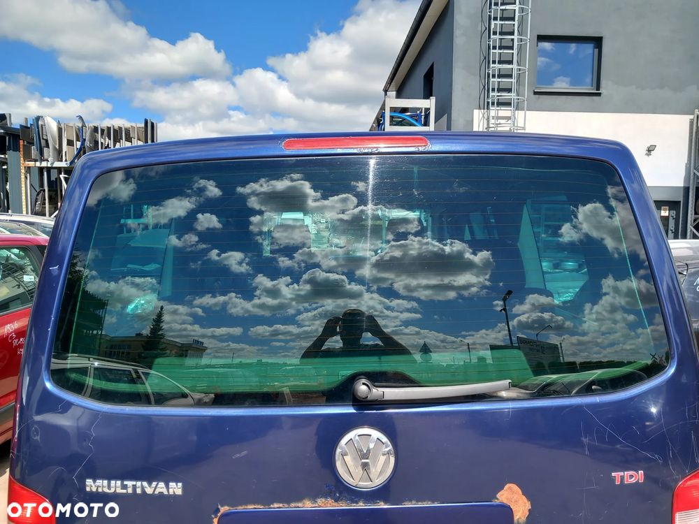 VW T5 MULTIVAN CARAVELA SZYBA KLAPY BAGAŻNIKA - 1