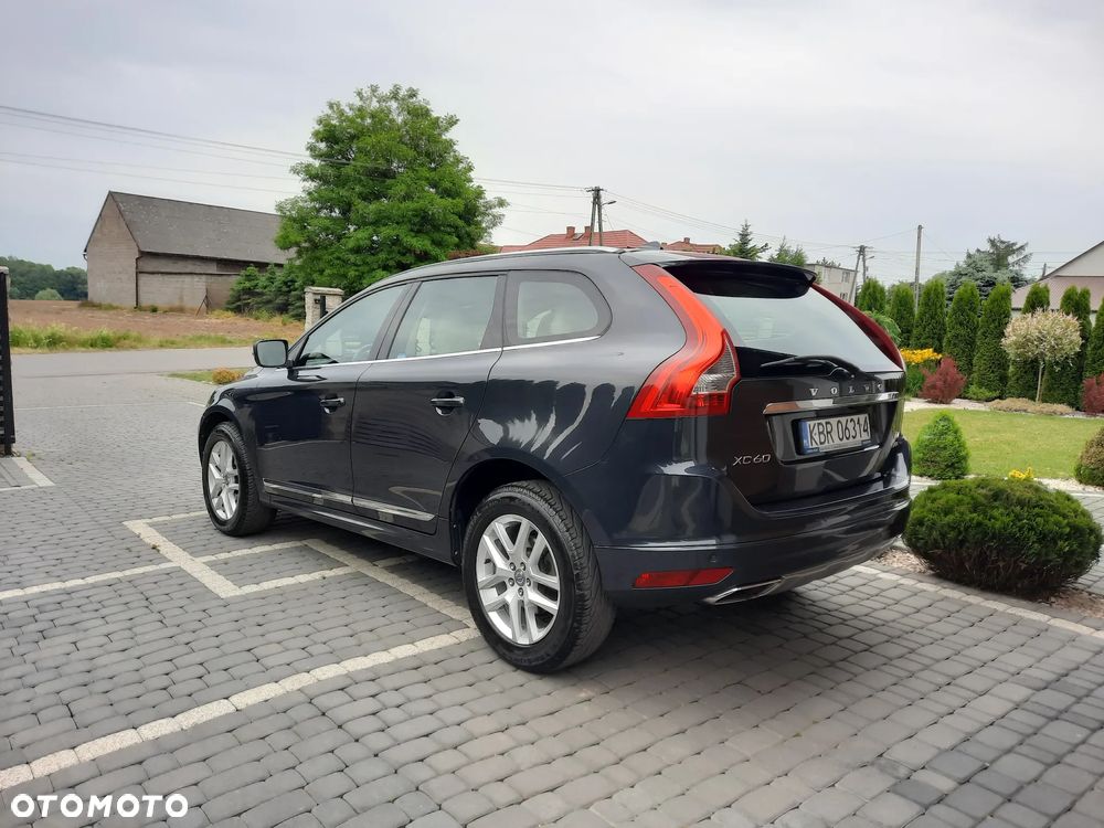Volvo XC 60 D4 AWD Momentum - 7