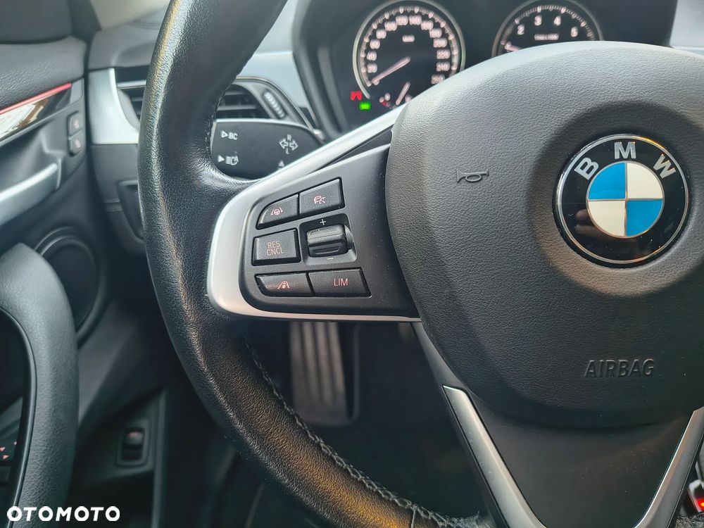 BMW X1 sDrive18i xLine - 11