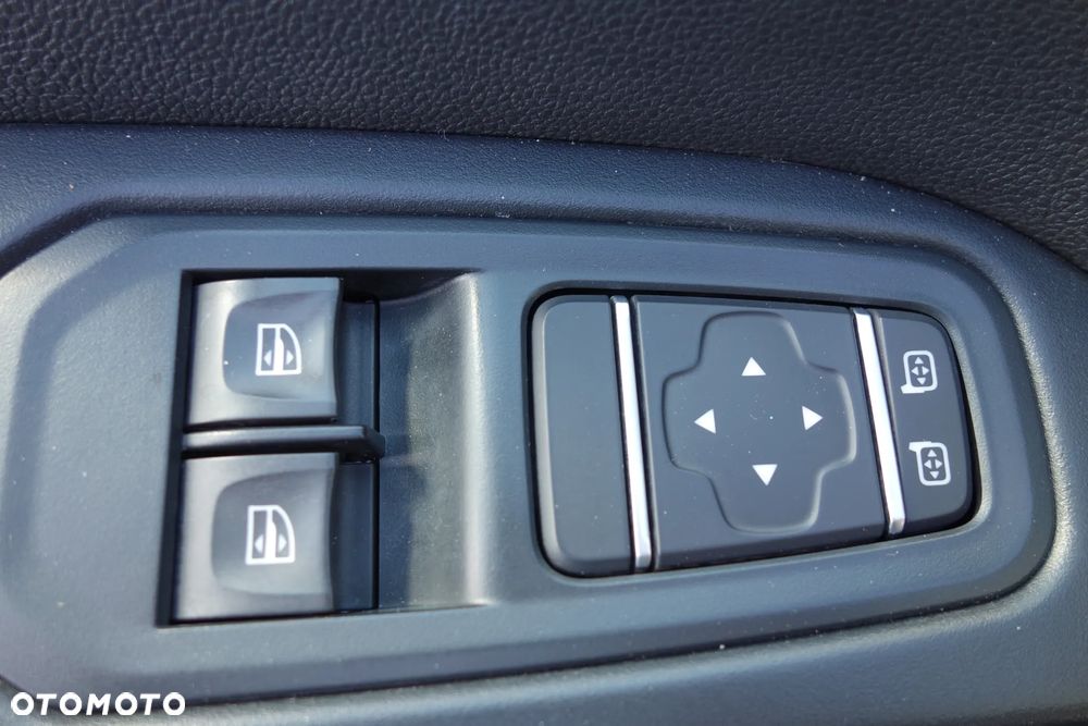 Renault Trafic Automat 2.0 DCI 150 KM Long Klima Kamera - 19