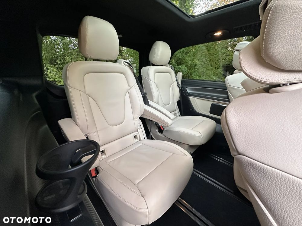 Mercedes-Benz Klasa V 300 d 4-Matic Exclusive 9G-Tronic (d³ugi) - 25