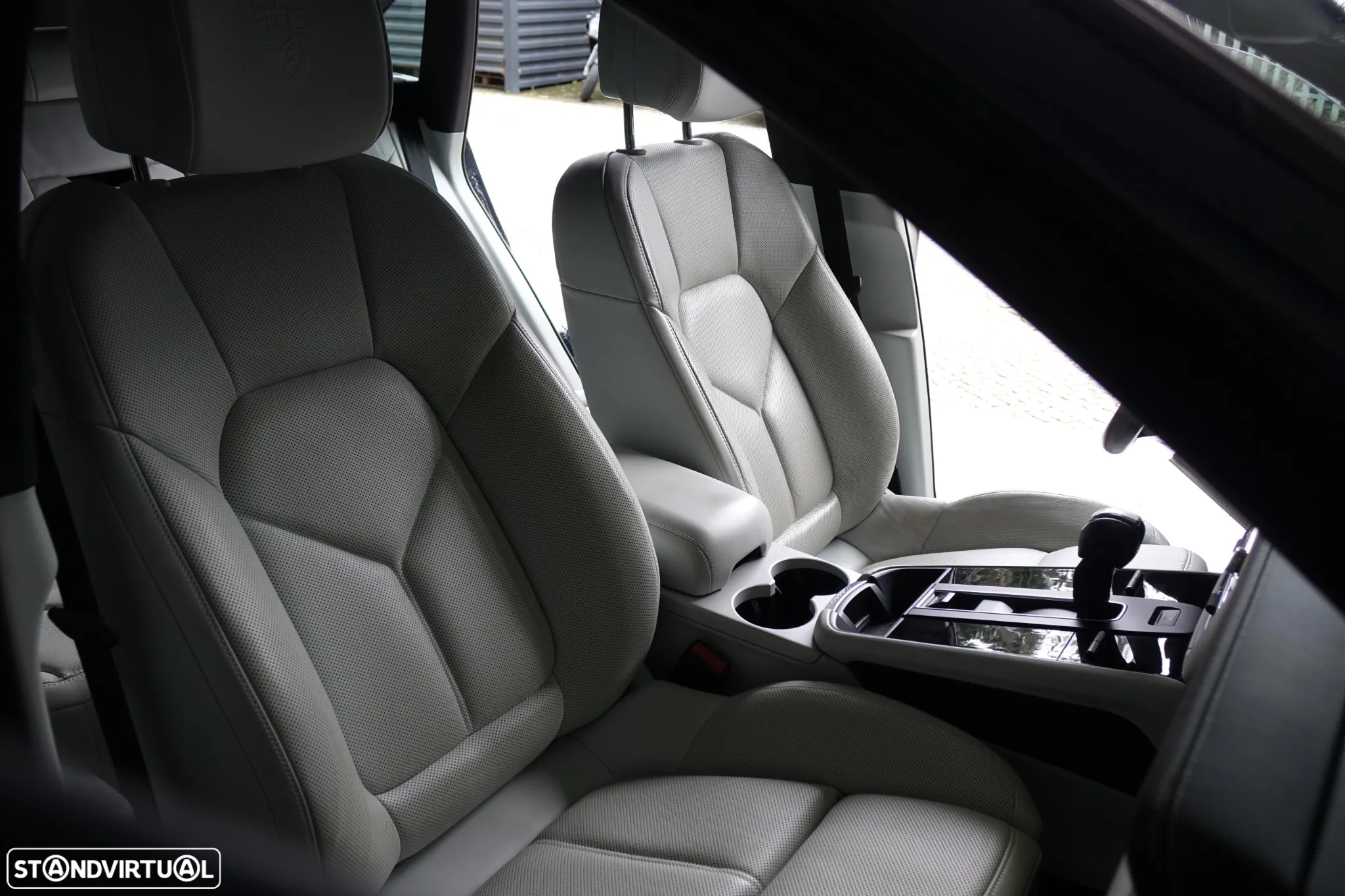 Porsche Macan Standard - 25