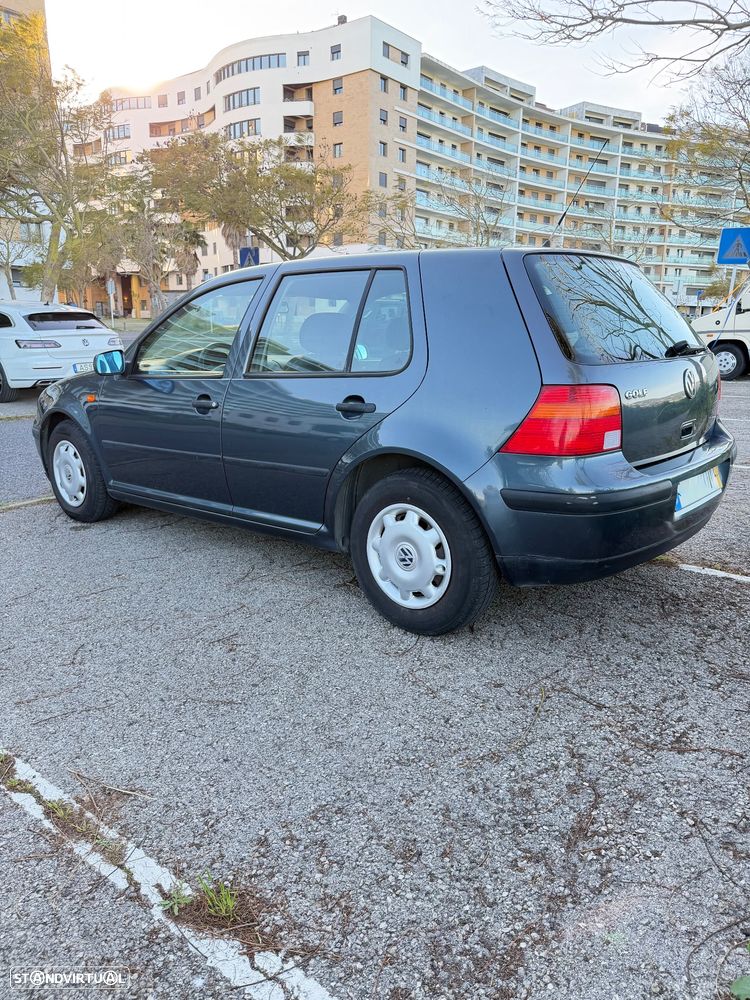 VW Golf 1.4i Confortline - 8