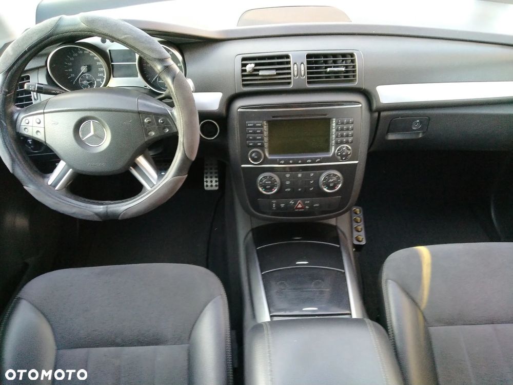Mercedes-Benz Klasa R 320 CDI 4Matic 7G-TRONIC - 38