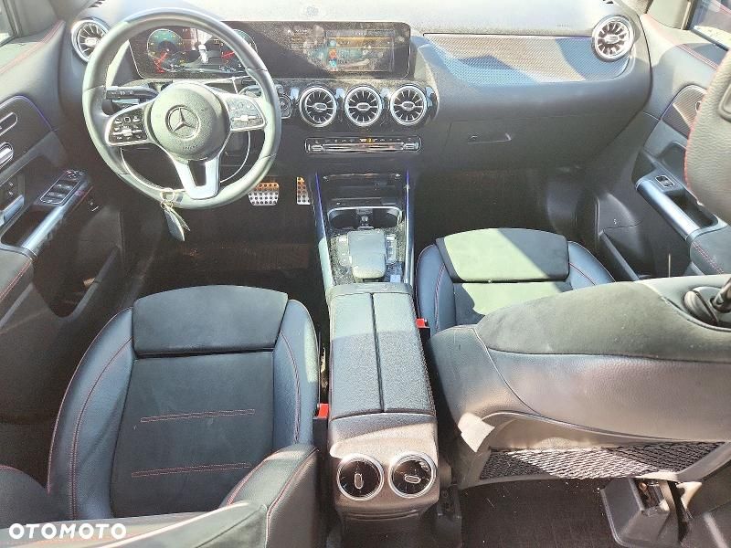 Mercedes-Benz GLA 250 AMG Line - 8