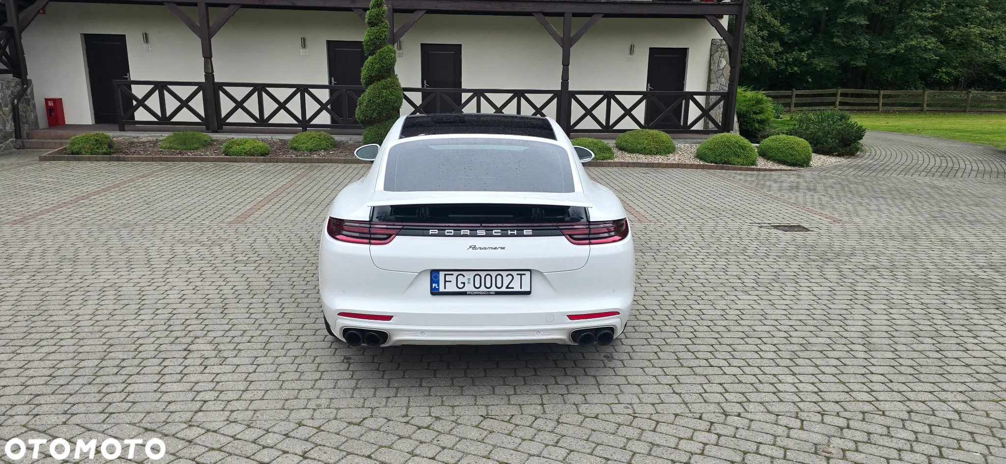 Porsche Panamera Standard - 3