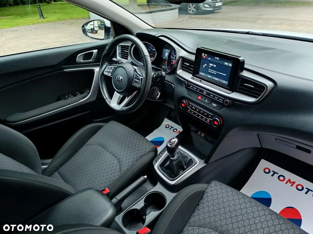 Kia Ceed 1.4 L Business Line Plus - 34