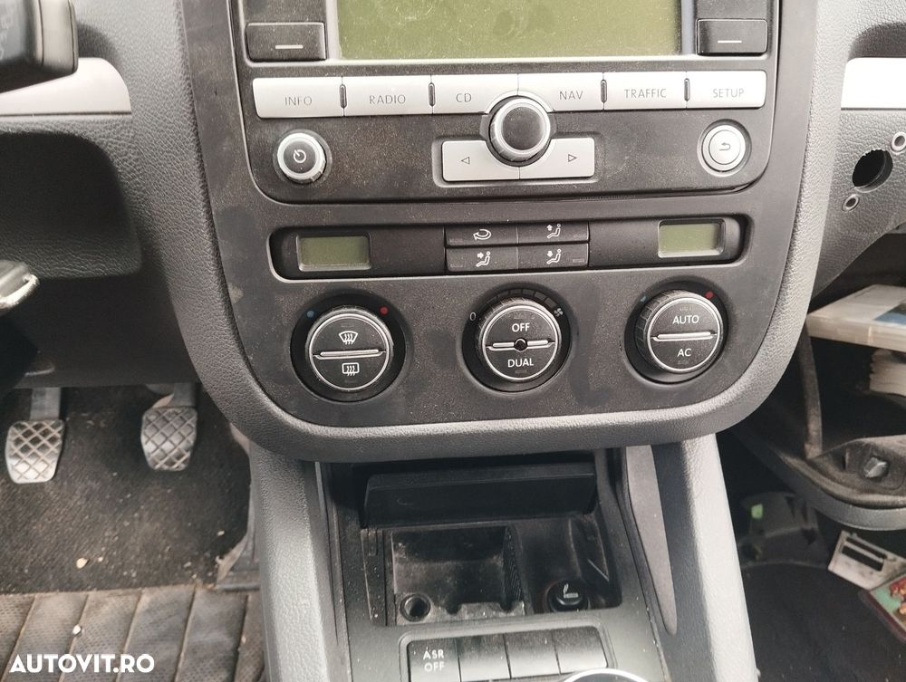Dezmembrari  VW GOLF 5  2003  > 2009 1.9 TDI Motorina - 8