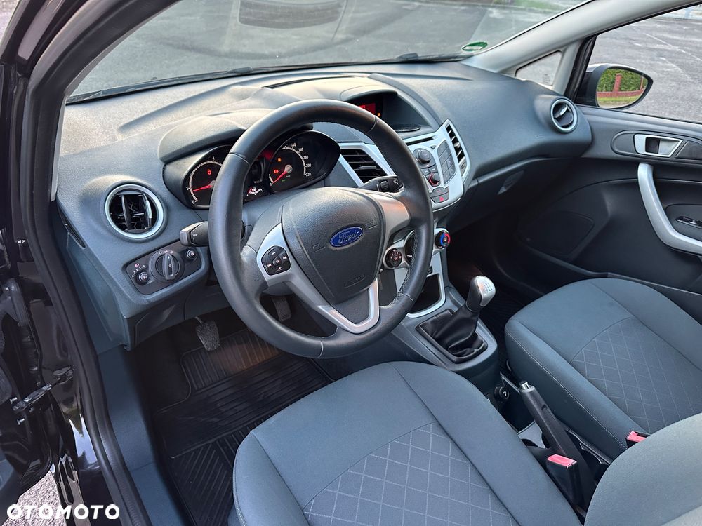 Ford Fiesta 1.25 Ambiente EU5 - 19