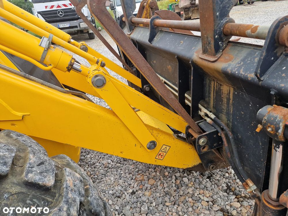 JCB 3cx - 8