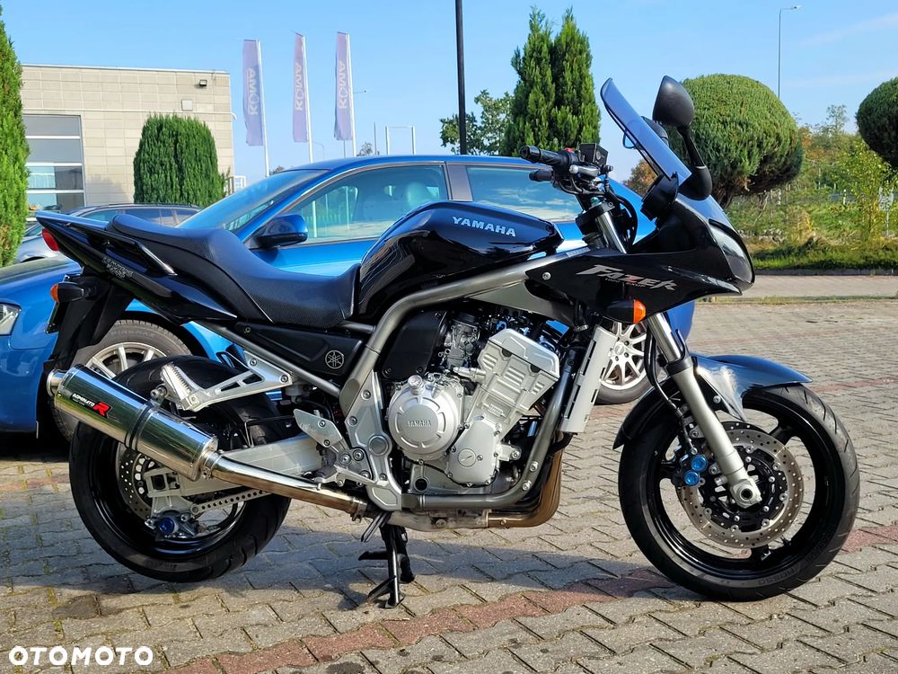 Yamaha FZS - 4