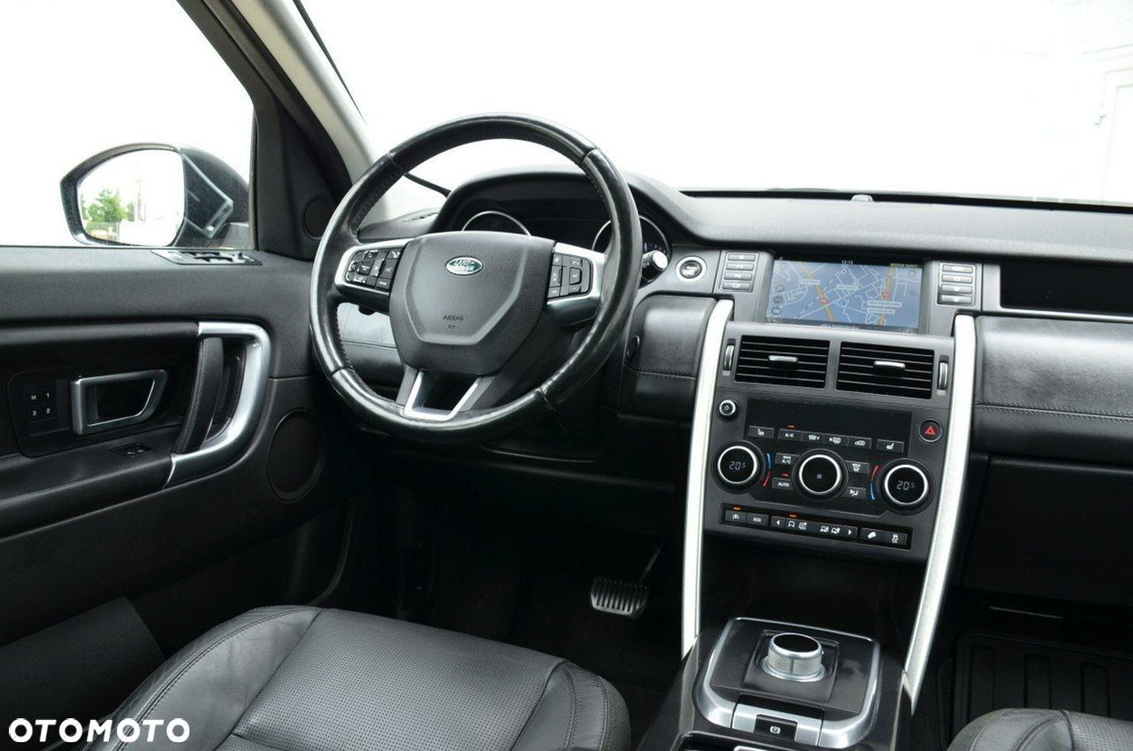 Land Rover Discovery Sport - 32