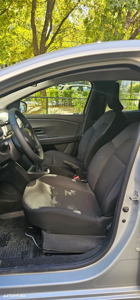 Dacia Logan TCe 90 Essential - 9