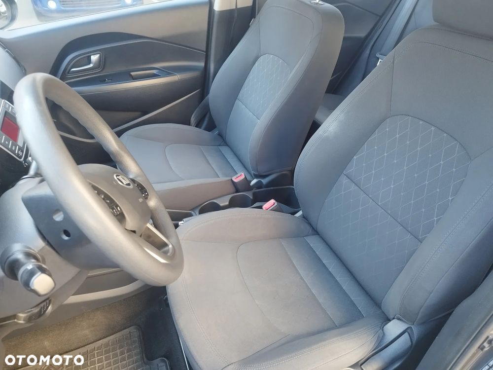 Kia Rio 1.2 L - 9