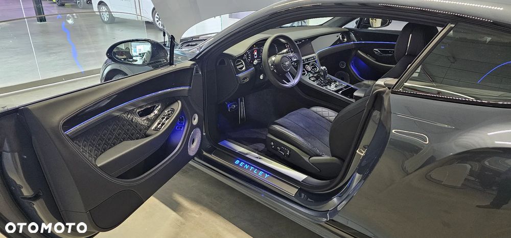 Bentley Continental GT V8 S - 38