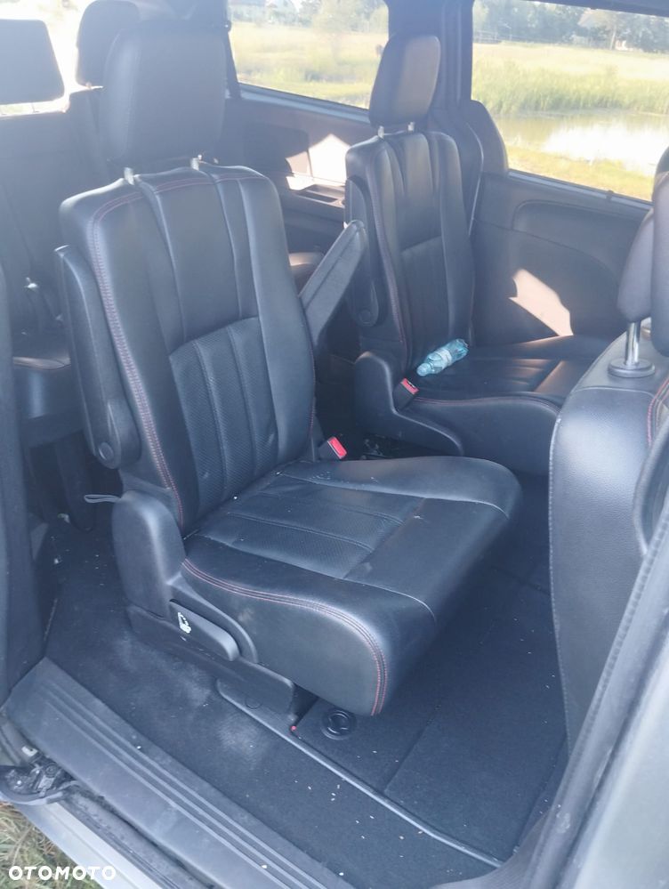 Dodge Grand Caravan 3.6 R/T - 25