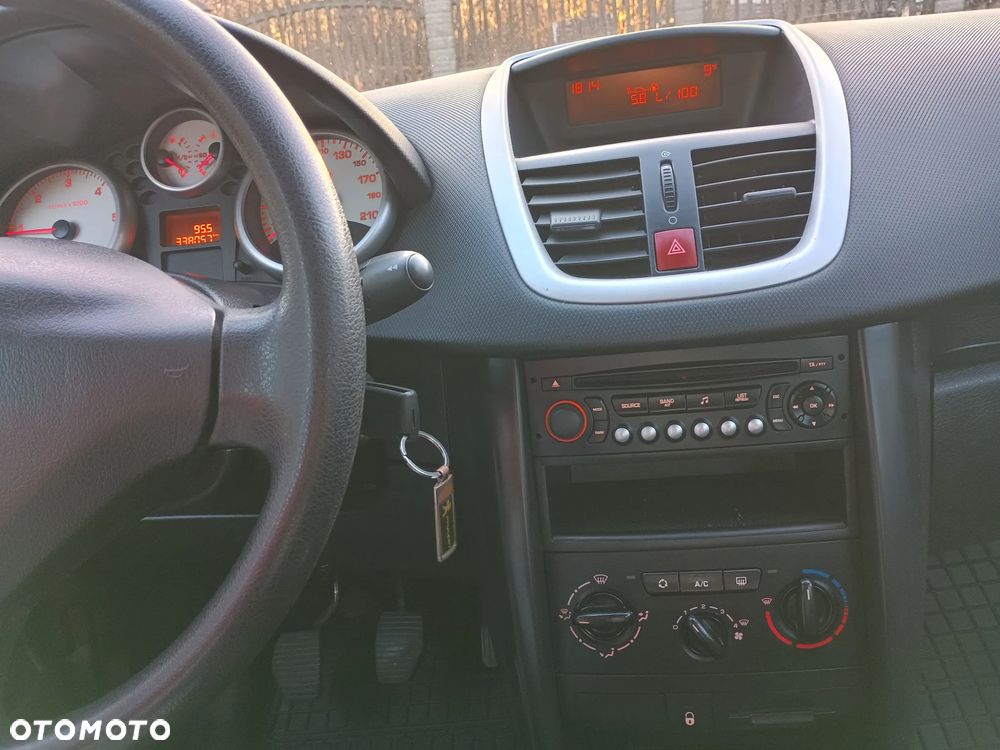 Peugeot 407 - 11