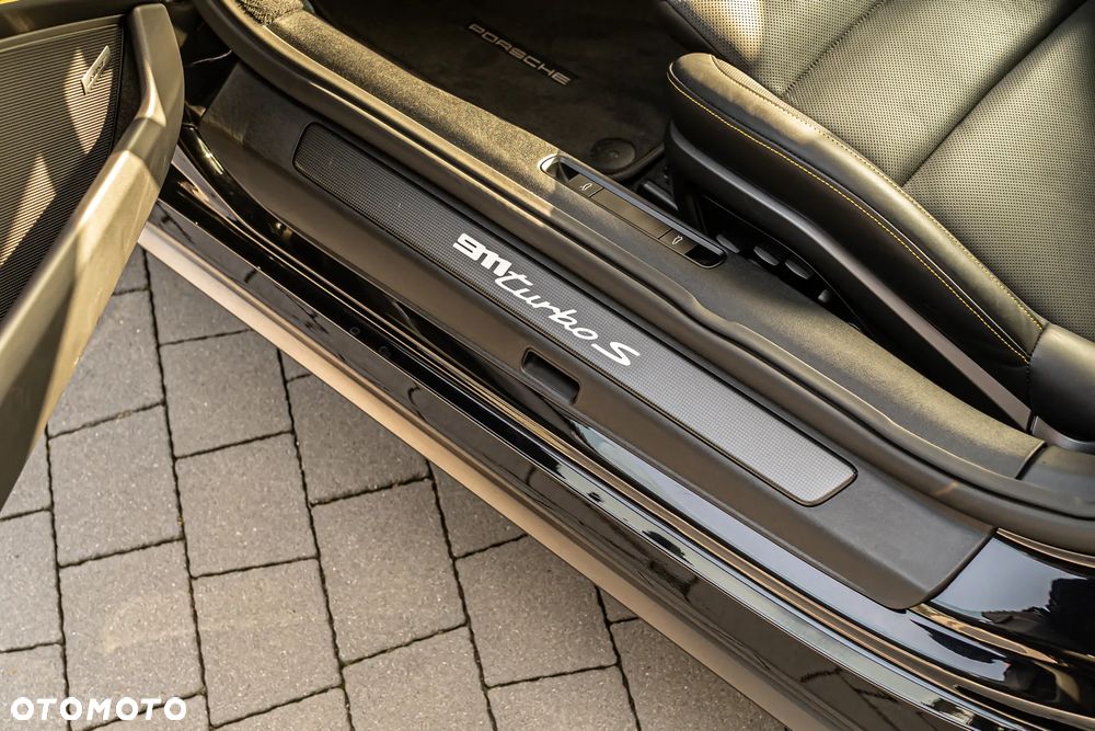 Porsche 911 Turbo S - 12