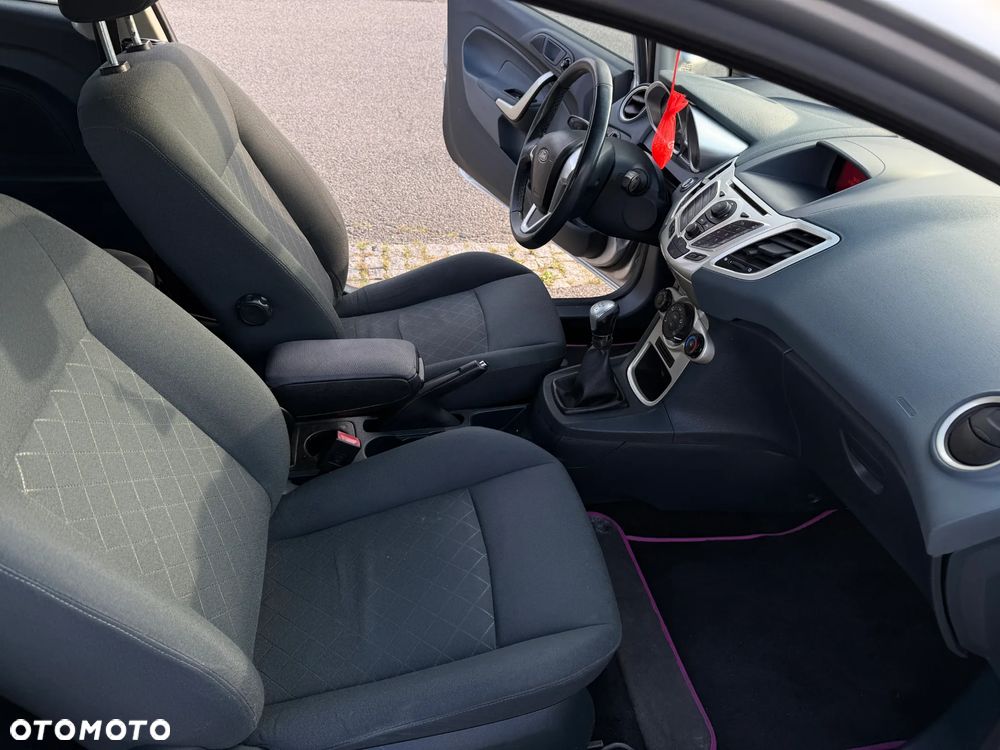Ford Fiesta 1.25 Titanium - 21