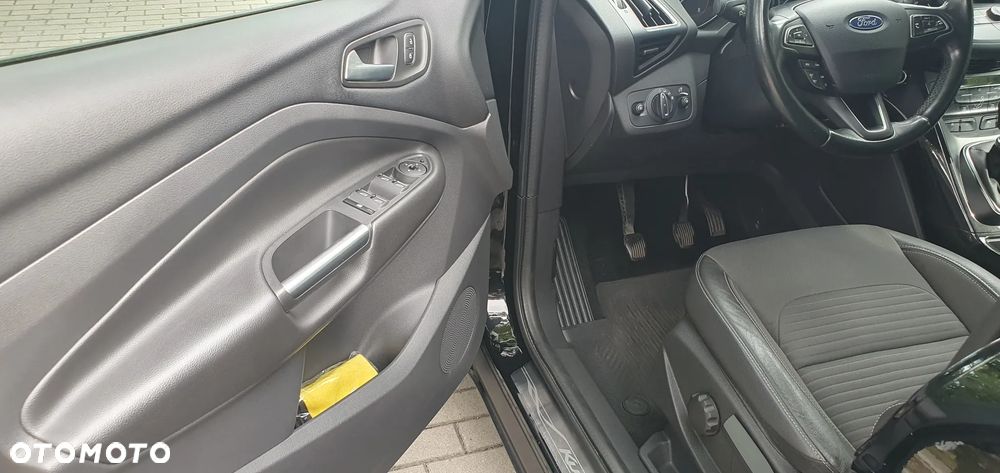 Ford Kuga 1.5 EcoBoost FWD Titanium ASS MMT6 - 11