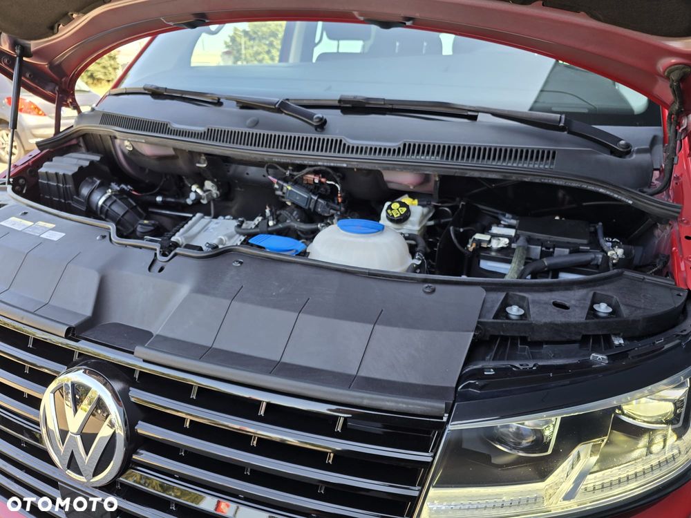 Volkswagen Caravelle - 9