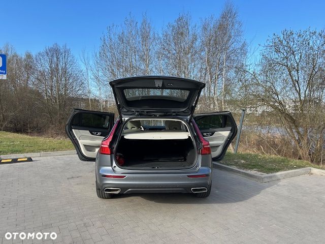 Volvo V60 D4 AWD - 11