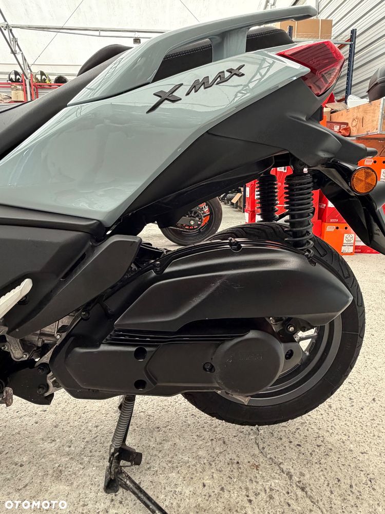 Yamaha X-max - 17