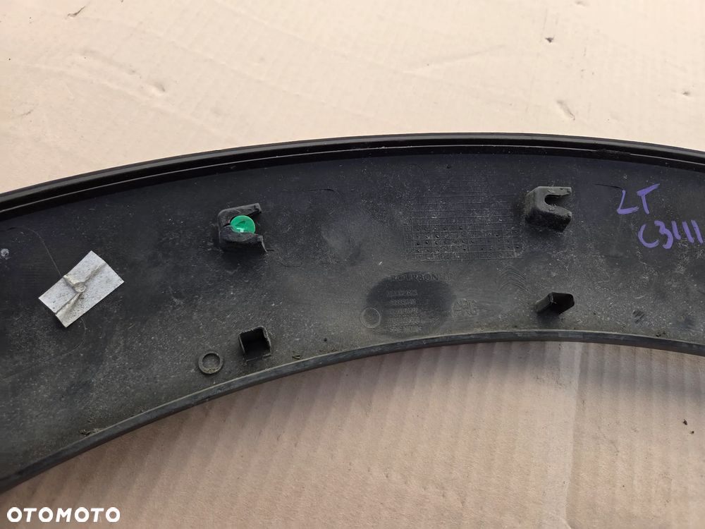 Listwa nakładka na błotnik lewy tylny Citroen C3 III  9812088880 - 11