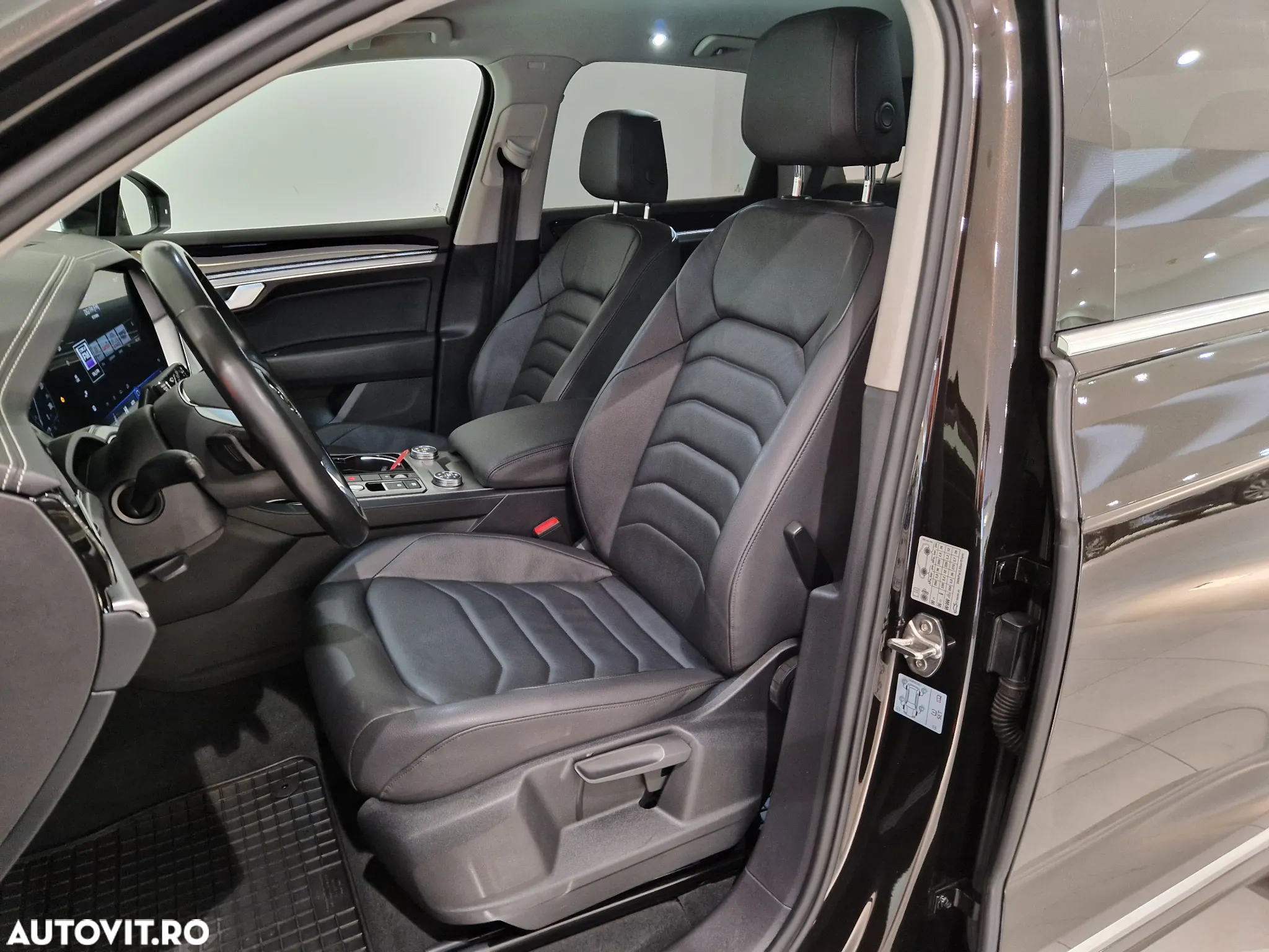 Volkswagen Touareg V6 TDI Elegance - 11