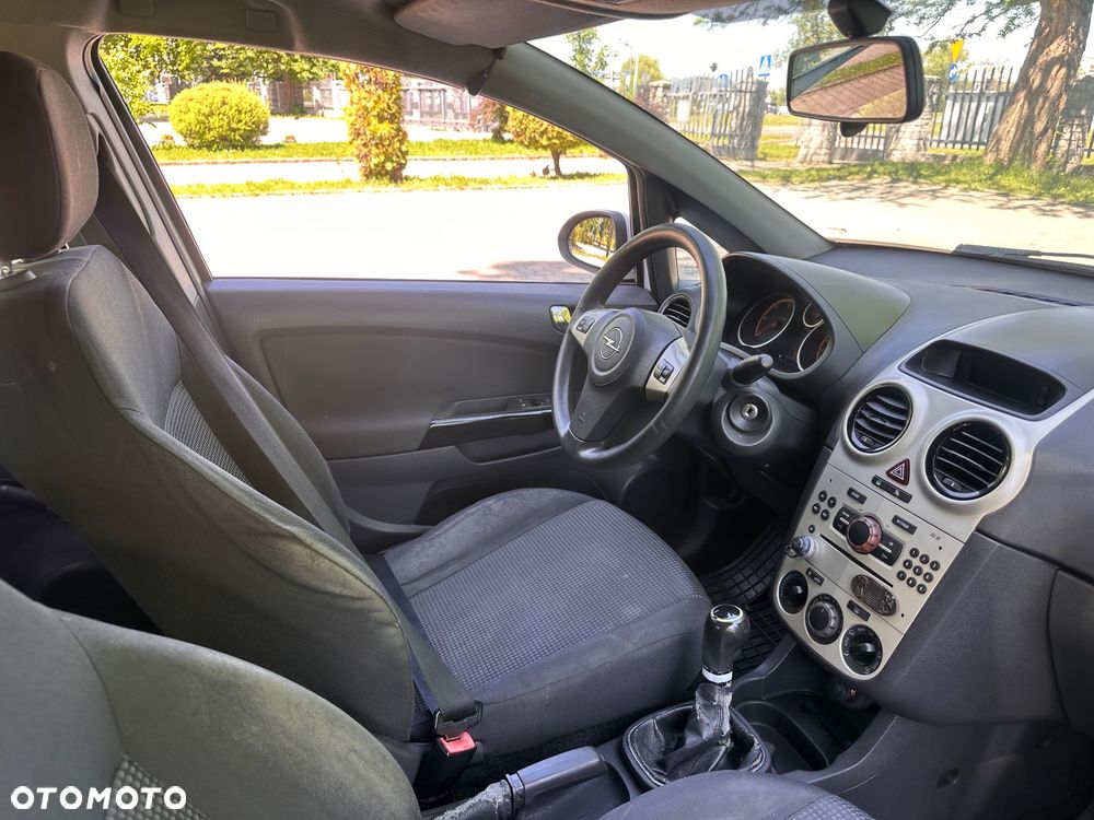 Opel Corsa - 20