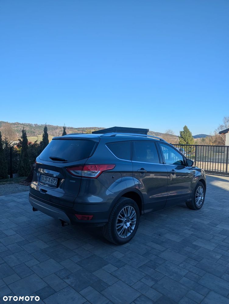 Ford Kuga 1.6 EcoBoost 2x4 Titanium - 4