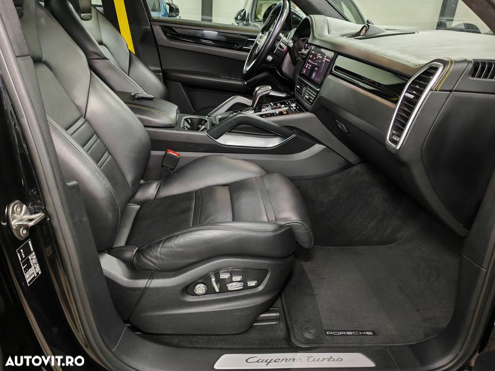 Porsche Cayenne Turbo - 9