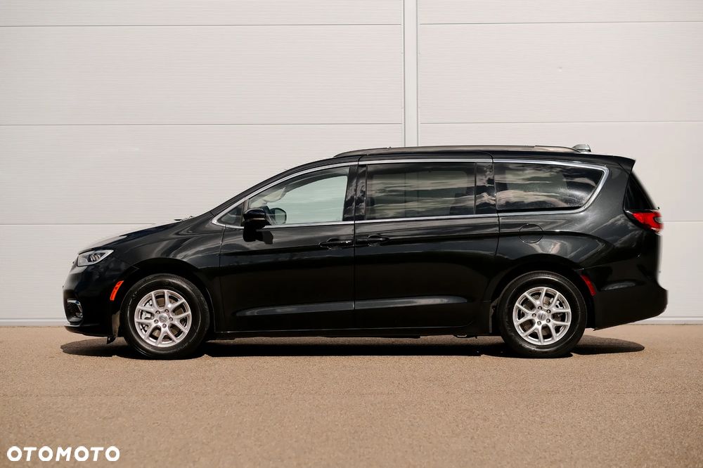 Chrysler Pacifica - 4